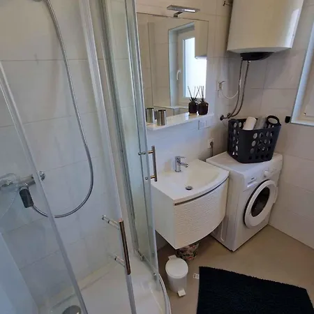 In 47128 Apartment *