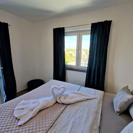 Apartment In 47128 Porec
